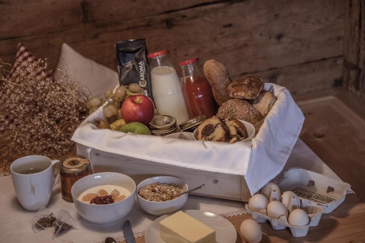 Ciasa Somuer - Sora Apartment San Vigilio Di Marebbe Bagian luar foto